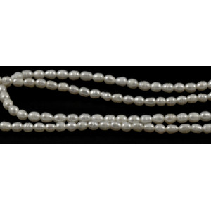 CULTURED FRESHWATER WHITE PEARLS RICE 4MM